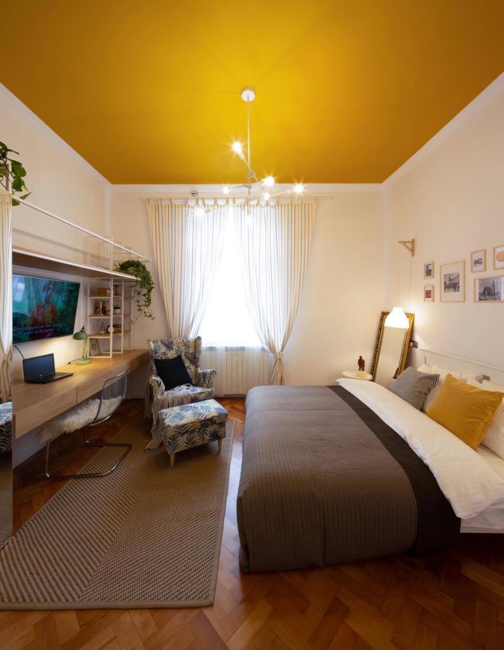 Yellow Apartment Cluj-Napoca Exterior photo